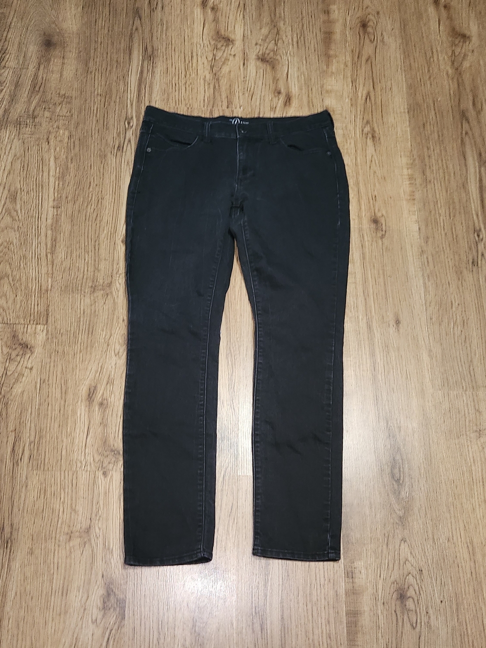 Old Navy Women's Black Straight Leg Jeans